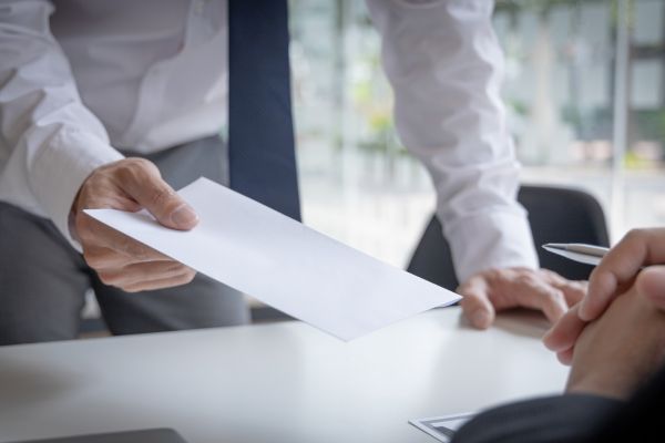 Carta de Demissão: Formalizando sua Saída da Empresa com Tranquilidade